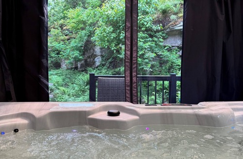 Huntsville House | The Rowanwood - Muskoka Cottage Retreat