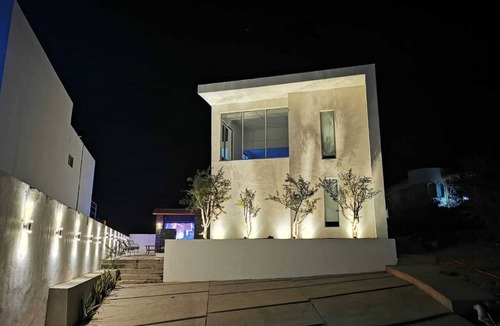 San Carlos House | The Scenery, cinema ocean view and pool bar.