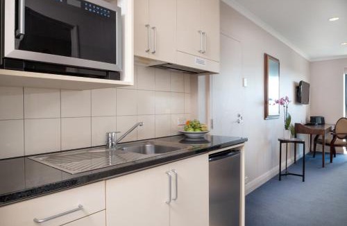 Takapuna Hotel | The Spencer Suites By Castle