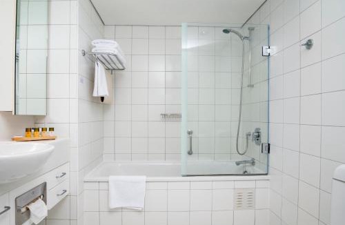 Takapuna Hotel | The Spencer Suites By Castle