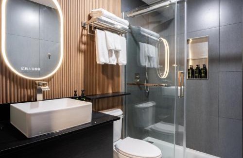 Regional District of Nanaimo Hotel | The Tide's Out