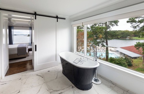 Irvington Hotel | The Tides Inn