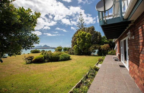 One Tree Point House | The Waterfront Gem One Tree Point Northland NZ
