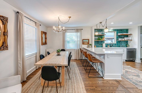 Glencliff House | The Wingate A Nashville Experience with Airstream Oasis