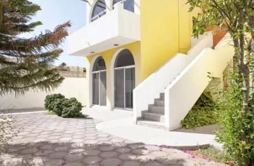 La Paz Apartment | This beautiful location will warm your hearts and make your stay all the more pleasant