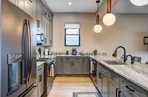 Indianapolis House | This house is a 3 bedroom(s), 3.5 bathrooms, located in Indianapolis, IN.
