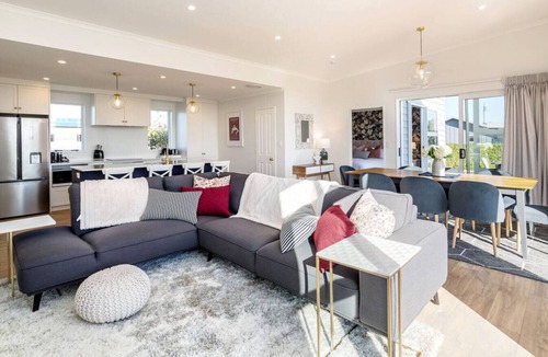 Martinborough Apartment | Three on Wilson | Modern 4BR, Seasonal Communal Pool Access & Walk to Town