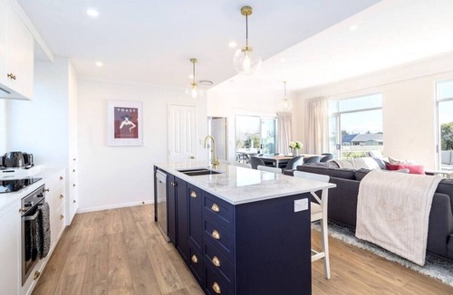 Martinborough Apartment | Three on Wilson | Modern 4BR, Seasonal Communal Pool Access & Walk to Town