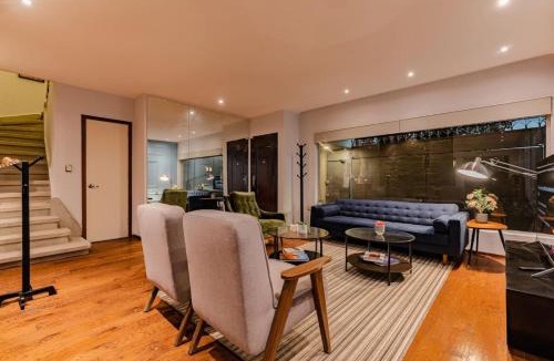 Anahuac House | Three-story house with RoofTop 15PAX Polanco area