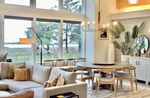 Cloverdale House | Tierra Del Mar, Oregon, Private Lake home, steam room, sleeps 8