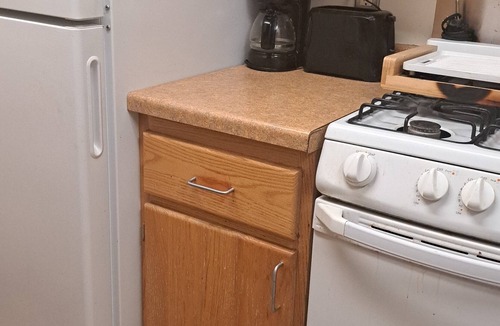 Whittier Bed & Breakfast | TISOM BRAND Bed Breakfast Beverages nA MAN'S CAVE#1
