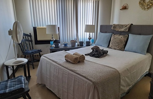 Whittier Bed & Breakfast | TISOM BRAND Bed Breakfast Beverages nA MAN'S CAVE#1
