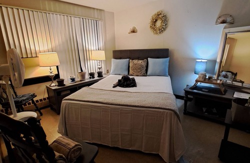 Whittier Bed & Breakfast | TISOM BRAND Bed Breakfast Beverages nA MAN'S CAVE#1