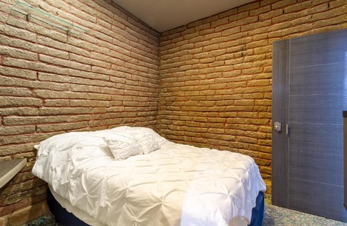 Guadalajara Bed & Breakfast | TOLTEQUIDAD Warm Ecostay Near Downtown
