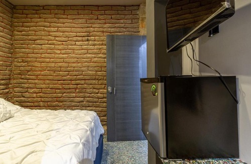 Guadalajara Bed & Breakfast | TOLTEQUIDAD Warm Ecostay Near Downtown