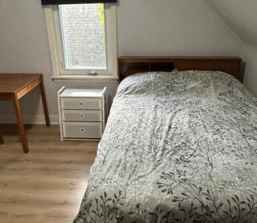 York House | Tom home