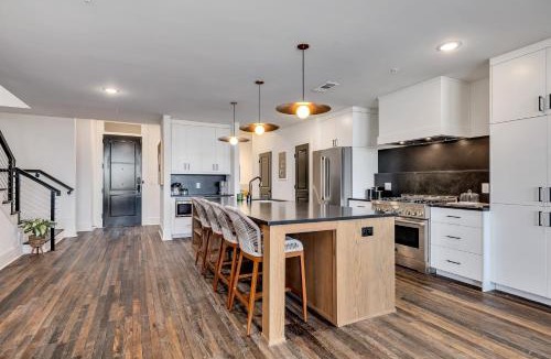 Castleberry Hill Apartment | Top Floor Penthouse Lofts