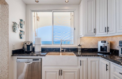 Zona Hotelera Condo | Tortuga Bay Condo 3-bedroom beachfront 2501