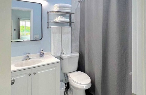 Lubbers Quarters Cay Hotel | Town Center Abaco