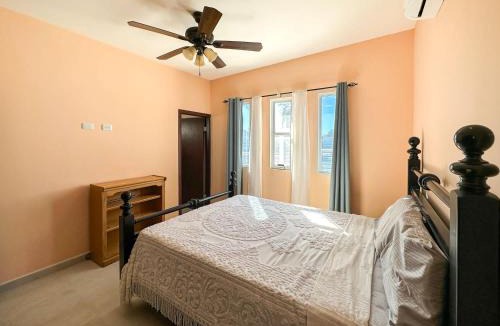 Centro House | Town & Shore Escape 3BR Haven