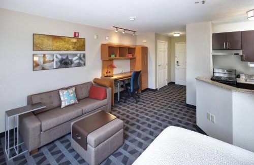 Casas Adobes Hotel | TownePlace Suites Tucson