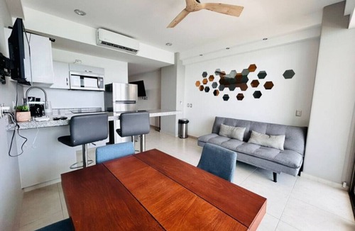 Zona Dorada Apartment | Tramonto 503 B Hermoso Depa con Vista al mar