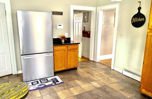 Hartford House | Tranquil 3-bedroom house with additional full-size sofa bed in Hartford