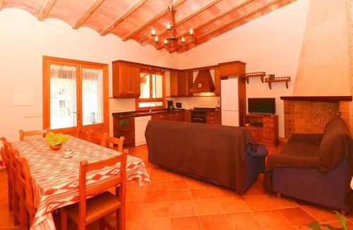 Campos Villa | Tranquil Country Home Can Guillem with Pool, Terrace, Wi-Fi & Air Conditioning