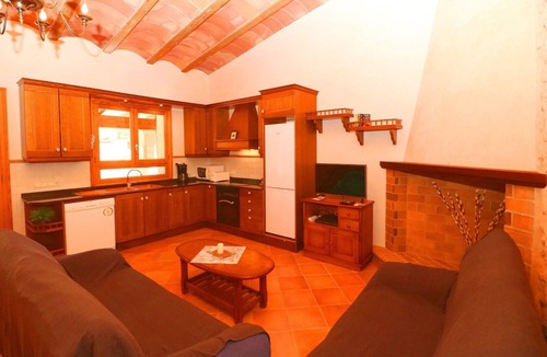 Campos Villa | Tranquil Country Home Can Guillem with Pool, Terrace, Wi-Fi & Air Conditioning