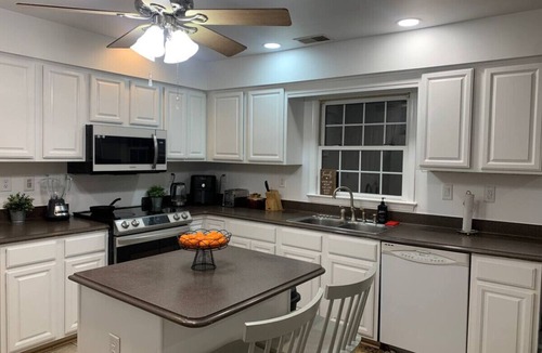 North Laurel House | Tranquil Private Rm 4 Four