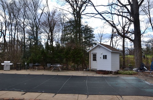 Fredericksburg House | Tranquility, Civil war park walk, and sauna