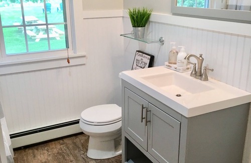 Amenia House | TREEMENDOUS VIEWS COTTAGE