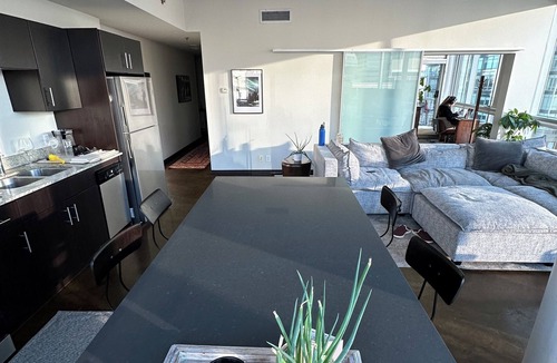 Beltline Condo | Trendy 2BR condo with downtown Calgary views, ideal for stylish getaways!