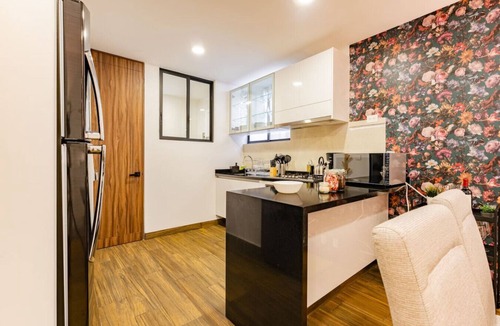 San Miguel Chapultepec Apartment | Trendy Condesa Stay, Gym, Parking & Close to Attractions