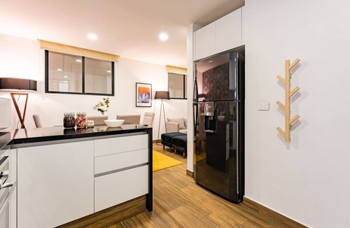 San Miguel Chapultepec Apartment | Trendy Condesa Stay, Gym, Parking & Close to Attractions