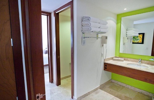 Quintas del Mar Resort | TROPICAL PARADISE AT THE PRESTIGIOUS MAYAN PALACE