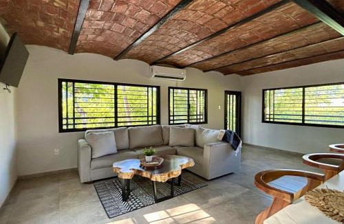 Platanitos House | Tropical paradise awaits!