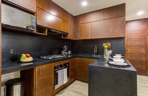 North Hotel Zone Condo | Tropical sunrise