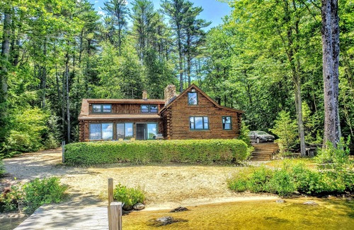 Mirror Lake House | Tuftonboro Waterfront Home on Winnipesaukee with Sandy Beach sleeping 10