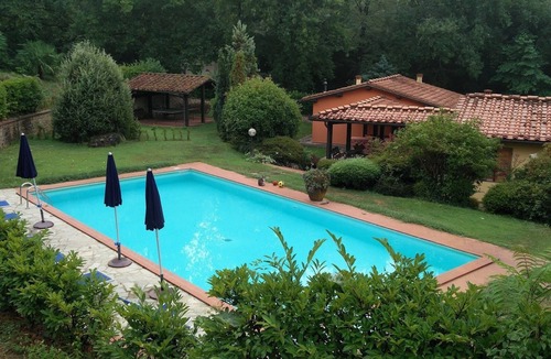 Castelfranco di Sopra House | Tuscan-style apartment nestled in the countryside. Pets allowed