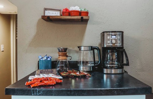 Macalester - Groveland House | Ultimate Group Stay in St Paul – 8 beds