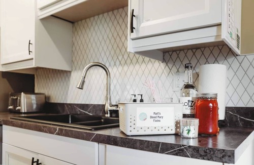 Macalester - Groveland House | Ultimate Group Stay in St Paul – 8 beds