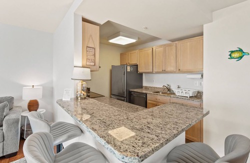 North Beach Condo | Unbelievable beach views for 6