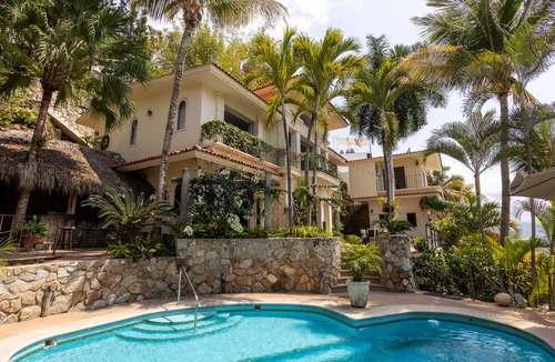 Conchas Chinas Villa | Unique Ocean Front W Staff Prívate Pool & Jacuzzi