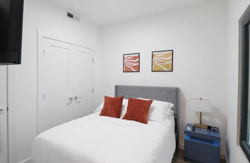 Shaw Apartment | Unit 2 Cozy One bed in the heart of Dc