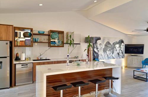Marina House | Unit 216-Casa Ricardo-Ocean View RENOVATED