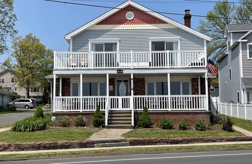 West Haven House | Unobstructed Ocean Views! 4 bed/3 bath/private parking