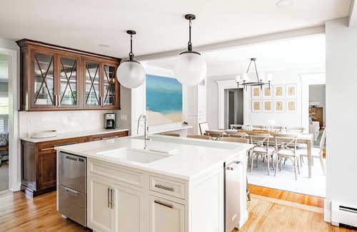 Kennebunk House | Updated 5 Bedroom, 3.5 Bathroom, Walk to Dock Square & 3/4 mile to Goochs Beach!