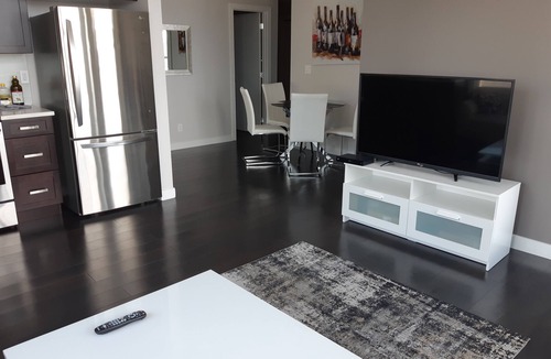 Downtown Edmonton Condo | Upscale condo in ❤ Ice district.Same day bookings possible/confirm availability
