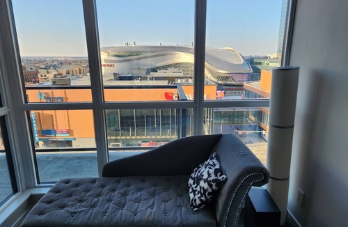 Downtown Edmonton Condo | Upscale condo in ❤ Ice district.Same day bookings possible/confirm availability